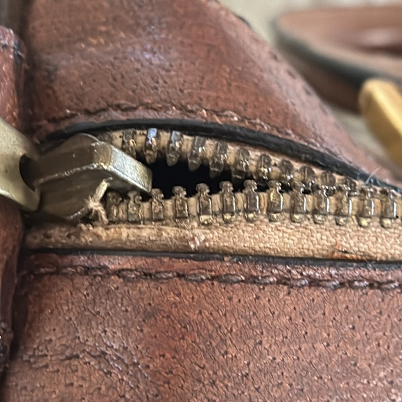 Beautiful VTG W/COA GUCCI - Picture 12 of 15